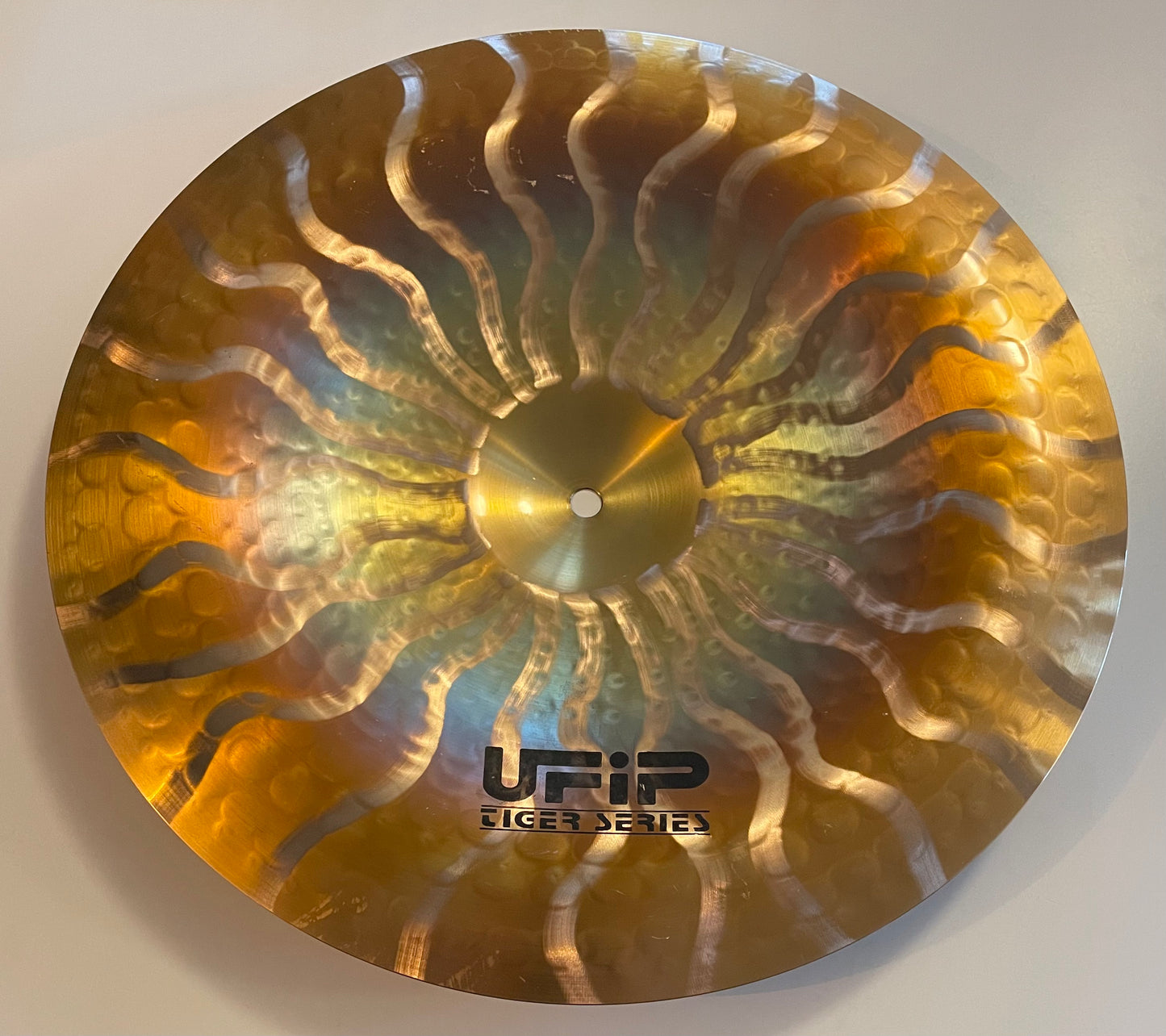 16" Ufip Tiger Series China (nyt)